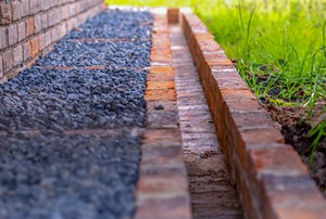 Prix de pose d'un drain autour d'une maison